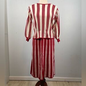 Vintage Savion Sweater and Matching Skirt Size 10